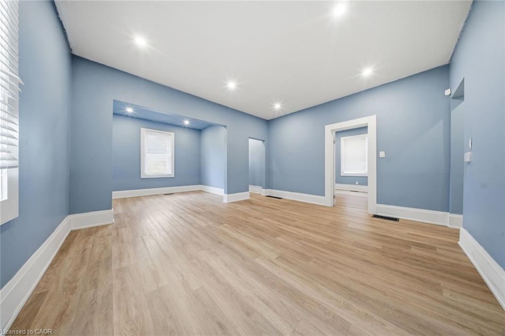 194 Brant Avenue Property Photo 12