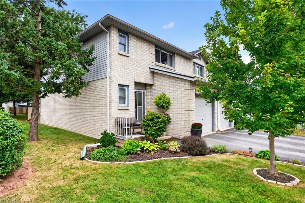 20-2 Royalwood Court Property Photo 1