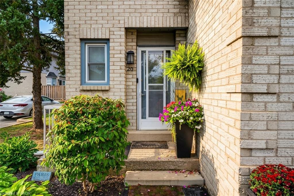 20-2 Royalwood Court Property Photo 8