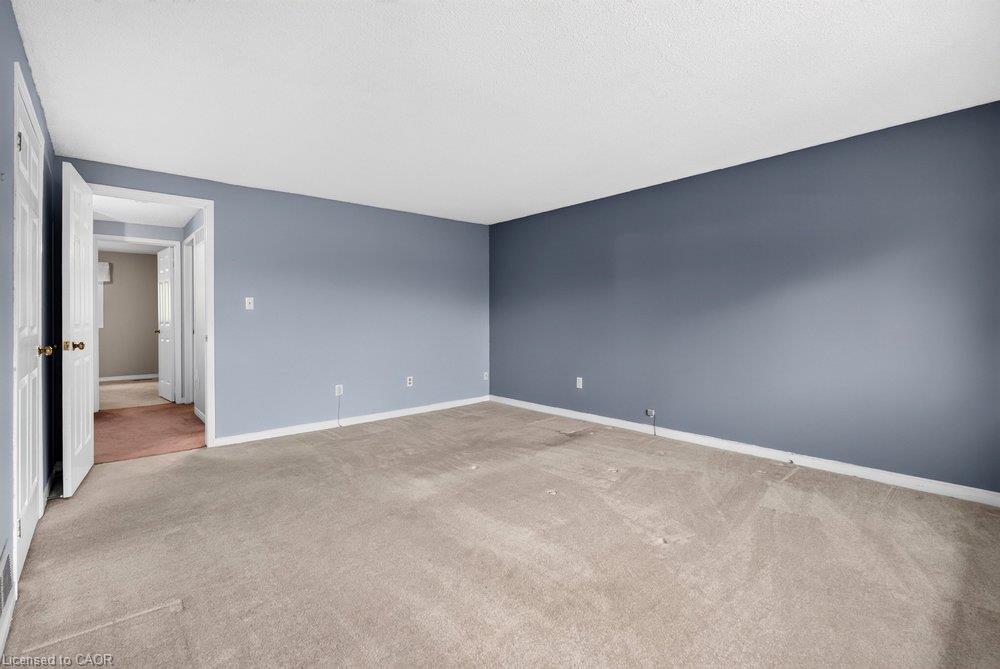 20-2 Royalwood Court Property Photo 28