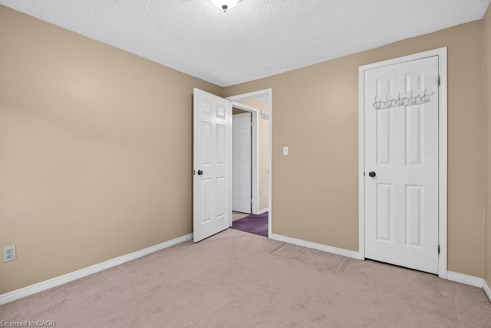 20-2 Royalwood Court Property Photo 32