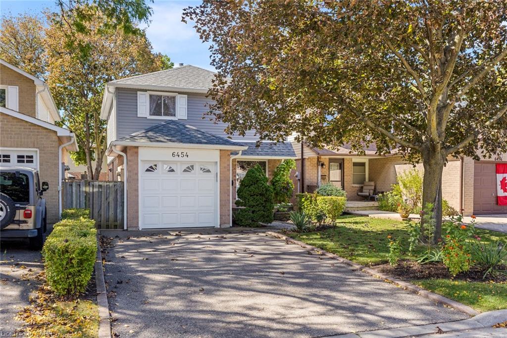 6454 Colebrook Crescent Property Photo 1
