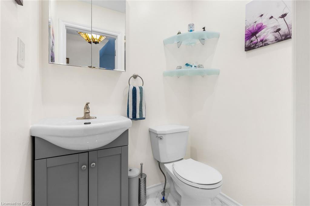 6454 Colebrook Crescent Property Photo 15