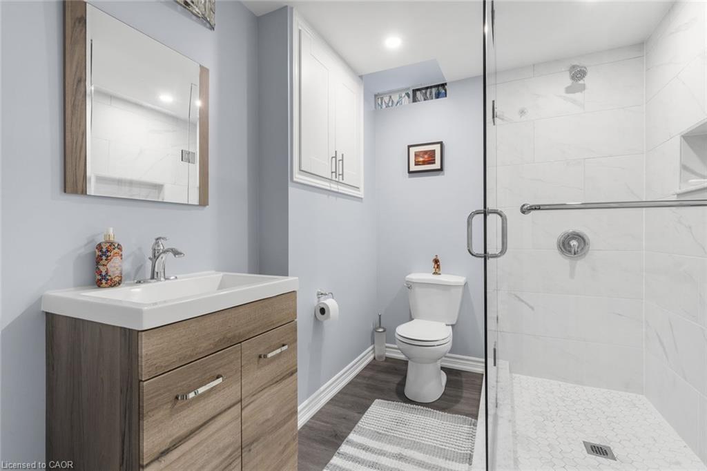 6454 Colebrook Crescent Property Photo 30