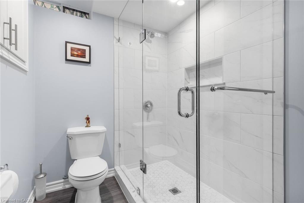 6454 Colebrook Crescent Property Photo 31