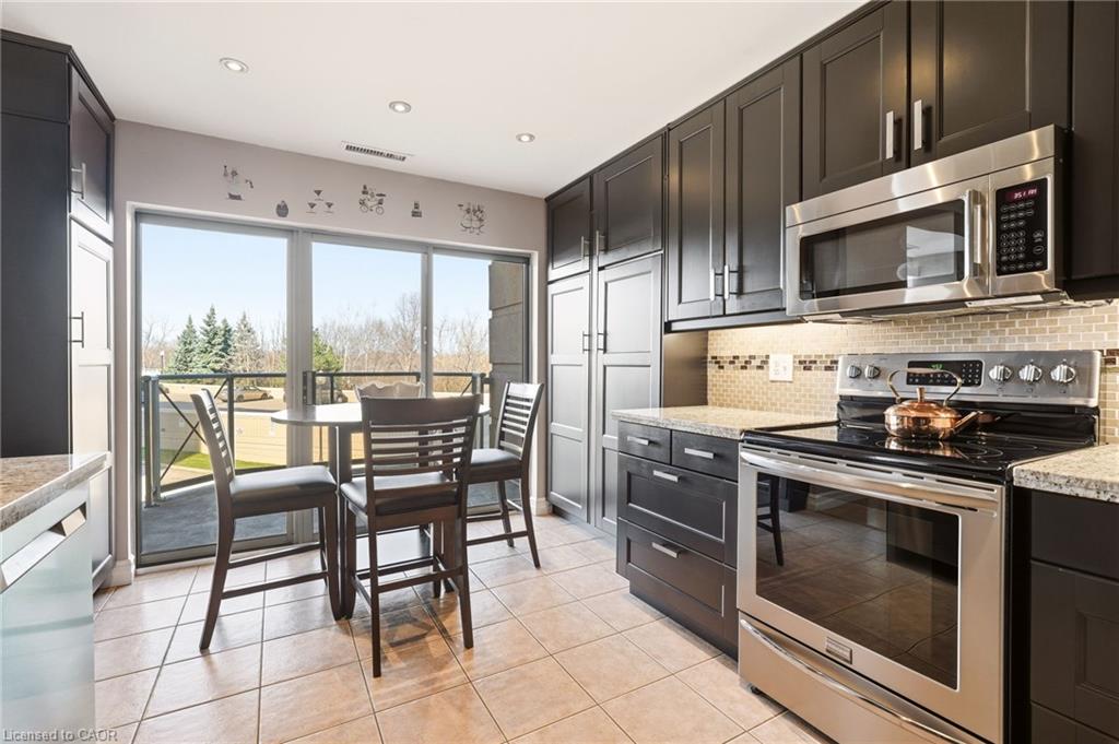 209-2085 Amherst Heights Drive Property Photo 25