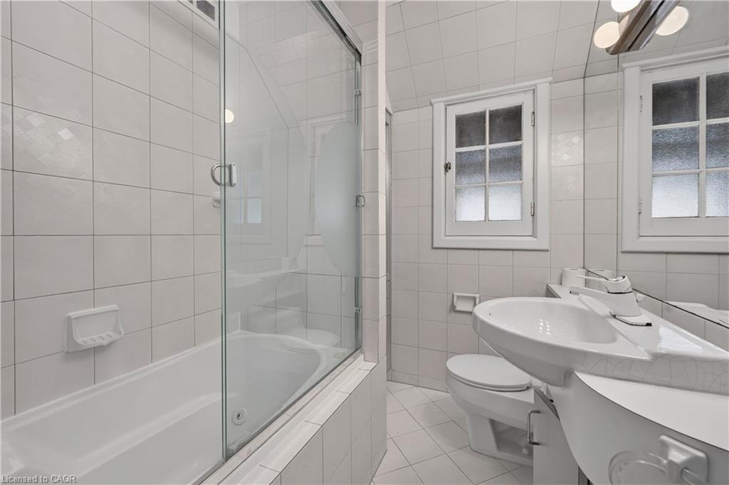 4 Forsyth Avenue N Property Photo 36
