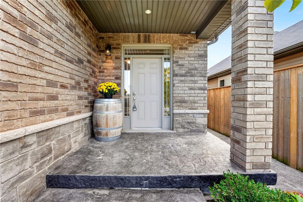 4890 Allan Court Property Photo 8