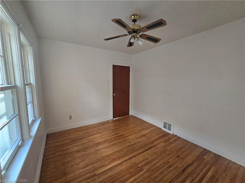124 Crosthwaite Avenue S Property Photo 13