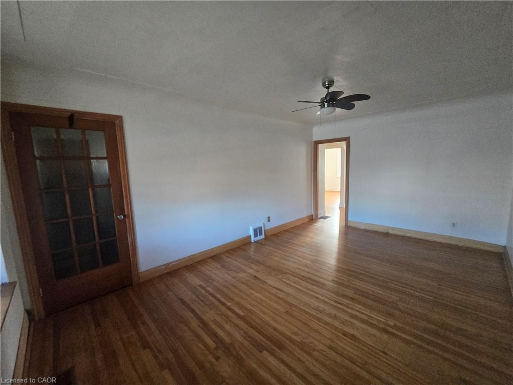 124 Crosthwaite Avenue S Property Photo 15