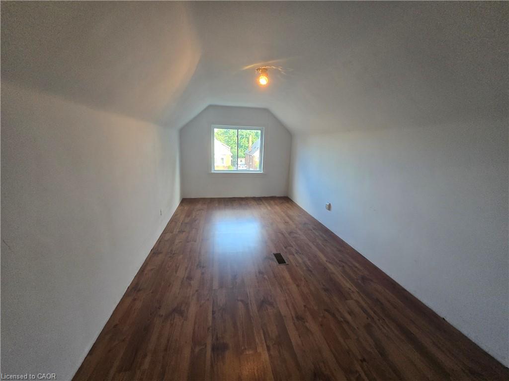 124 Crosthwaite Avenue S Property Photo 19