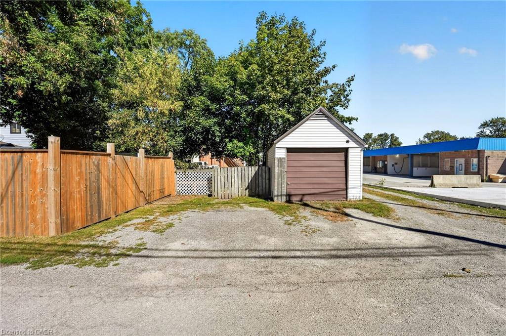 213-215 Maple Street Property Photo 2