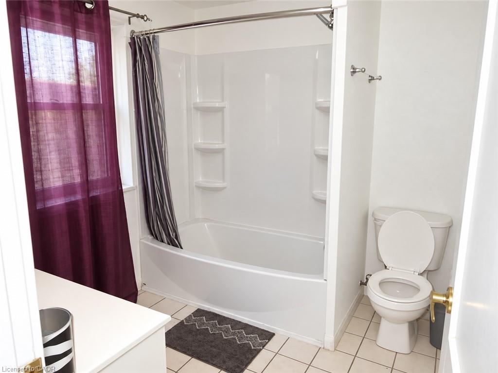 213-215 Maple Street Property Photo 39