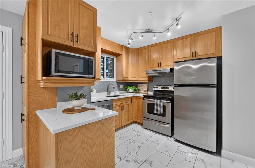121 Southwood Drive Property Photo 10