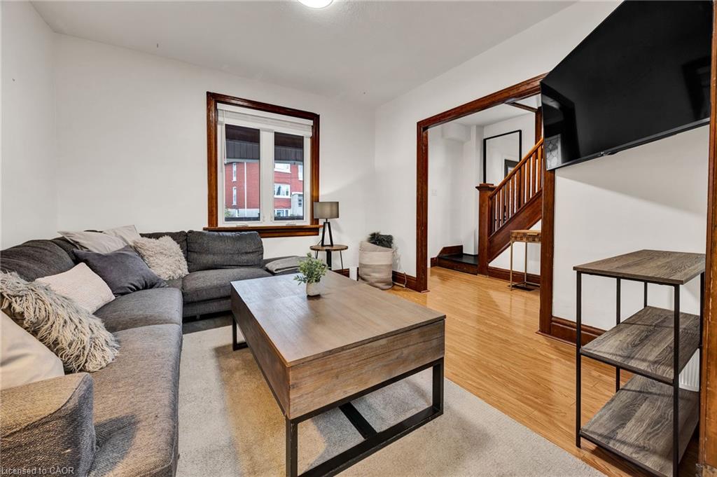 257 Guelph Street Property Photo 6