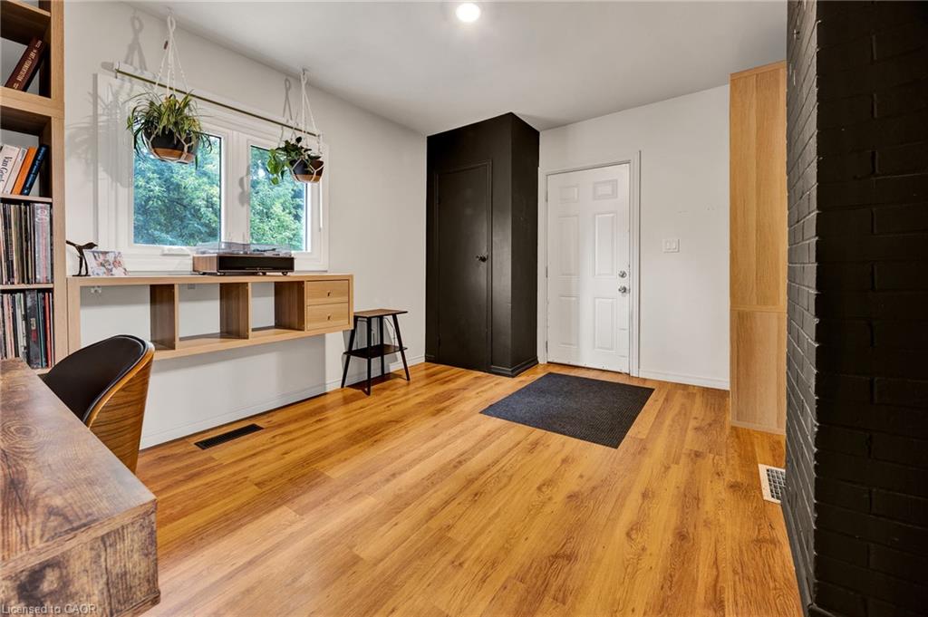 257 Guelph Street Property Photo 11