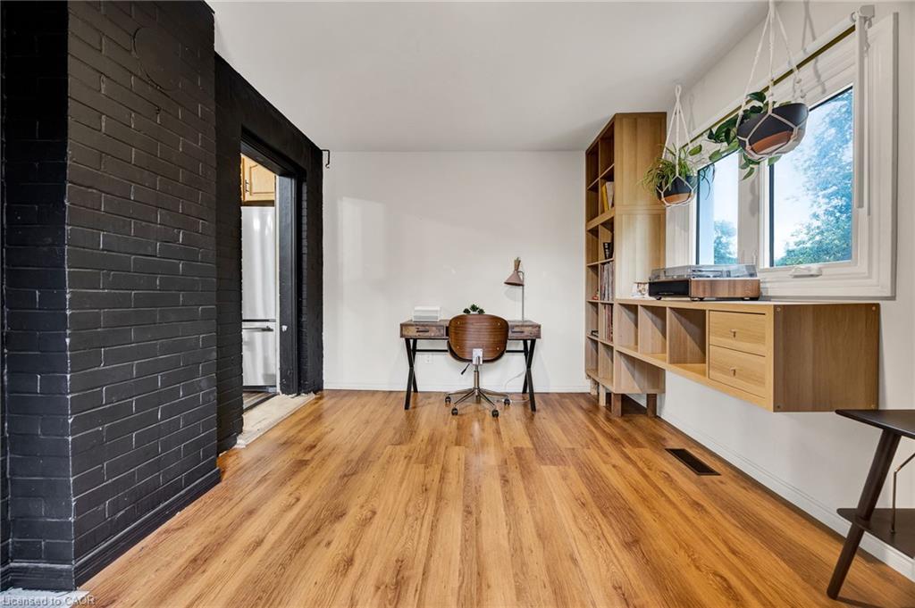 257 Guelph Street Property Photo 12