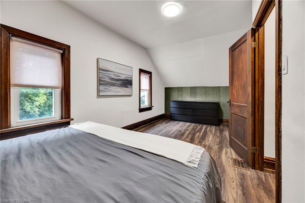257 Guelph Street Property Photo 17