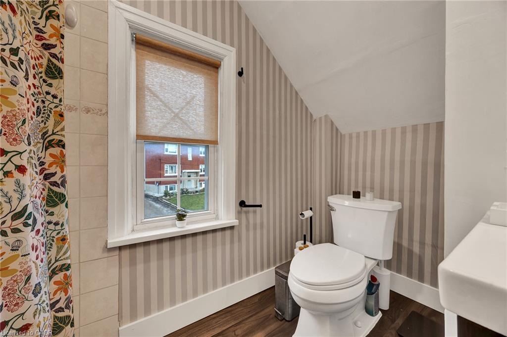257 Guelph Street Property Photo 19