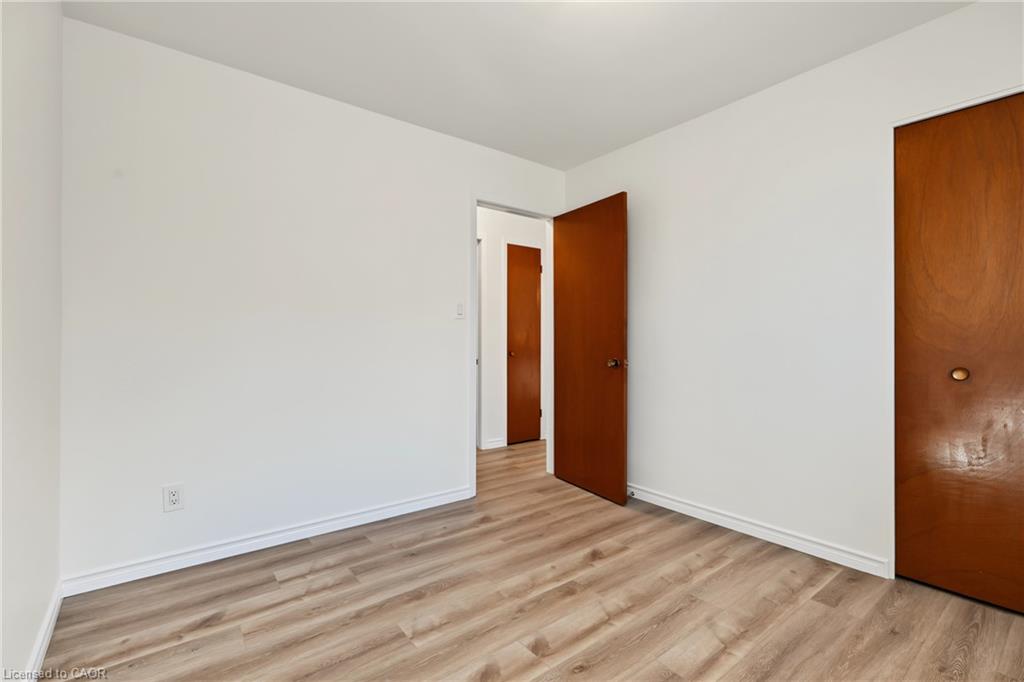 589 Mohawk Road W Property Photo 16