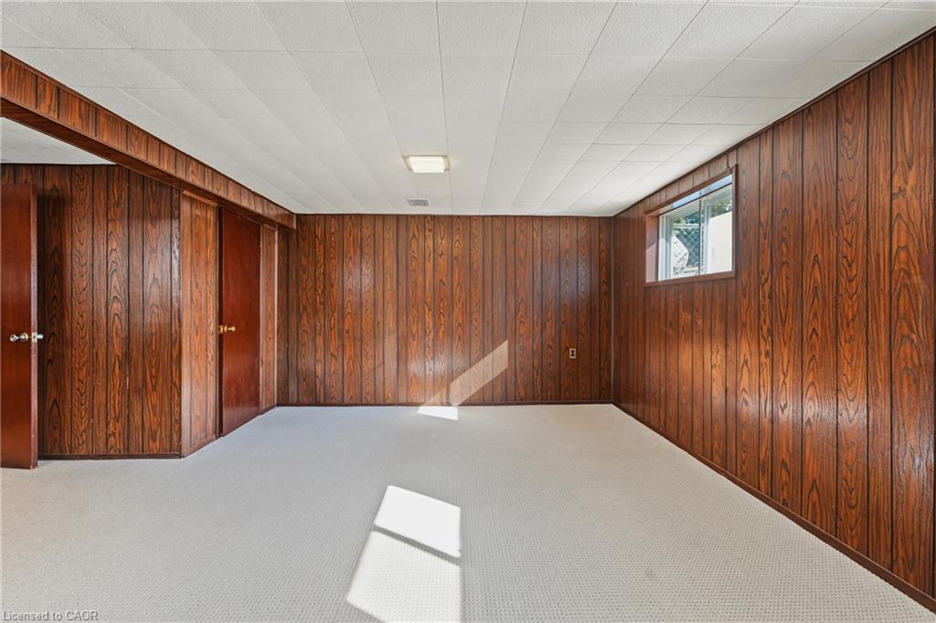 589 Mohawk Road W Property Photo 22