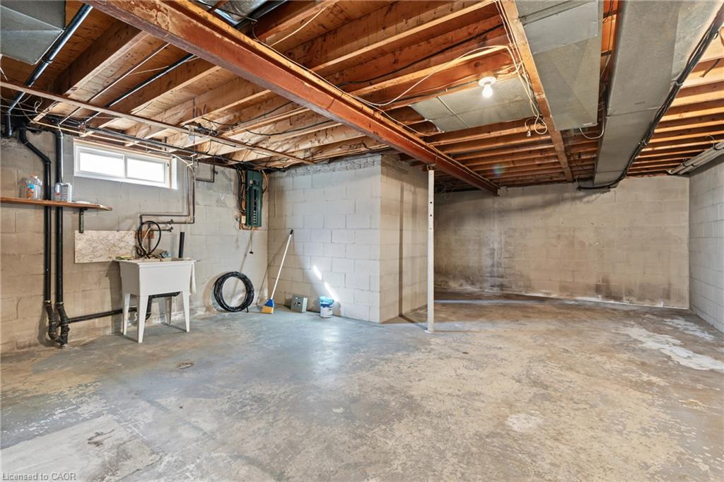 589 Mohawk Road W Property Photo 26