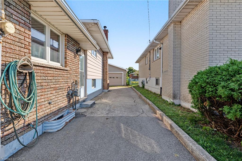 589 Mohawk Road W Property Photo 28