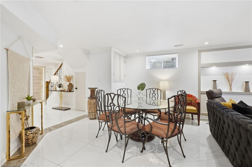 88 Eringate Court Property Photo 25