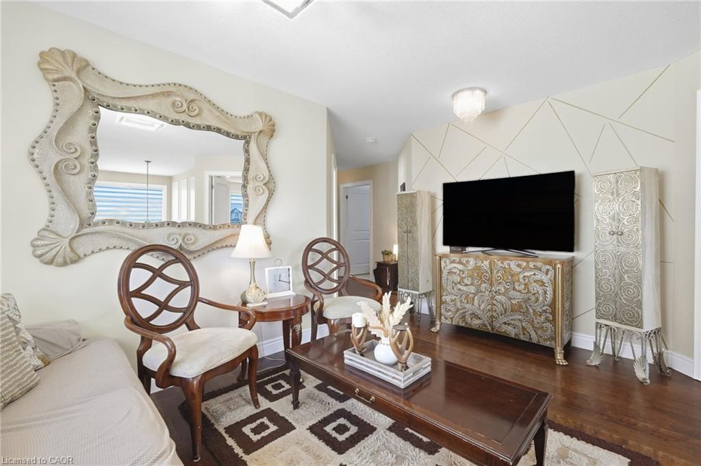 88 Eringate Court Property Photo 28