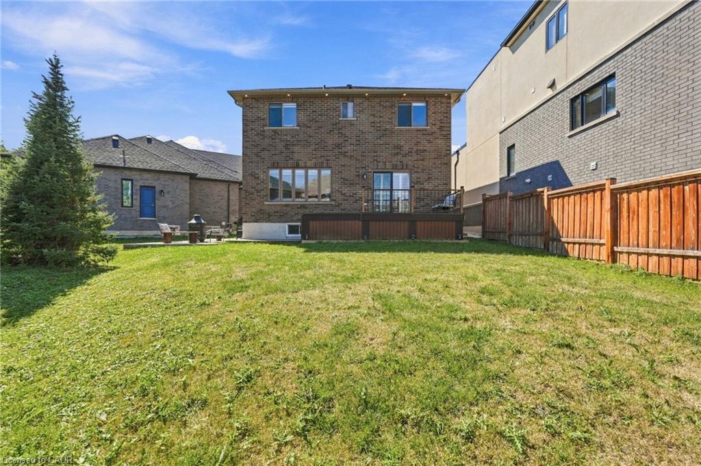 88 Eringate Court Property Photo 44