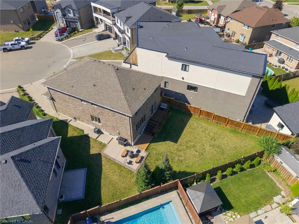 88 Eringate Court Property Photo 45