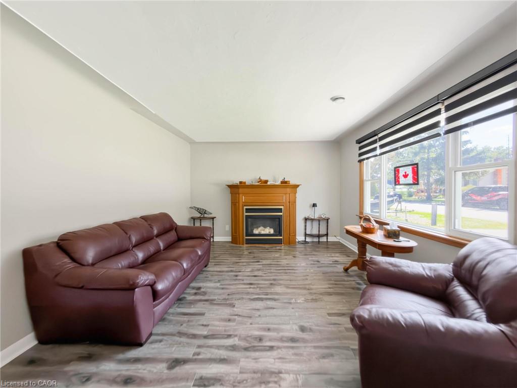 323 Brace Street Property Photo 14