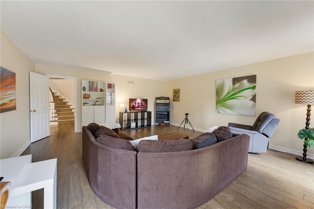 28 Seymour Drive Property Photo 21