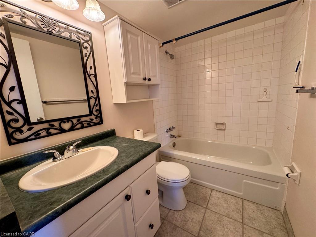 1203-2055 Upper Middle Road Property Photo 12