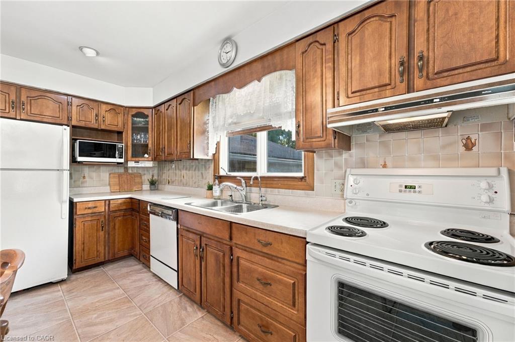 229 Drury Lane Property Photo 10