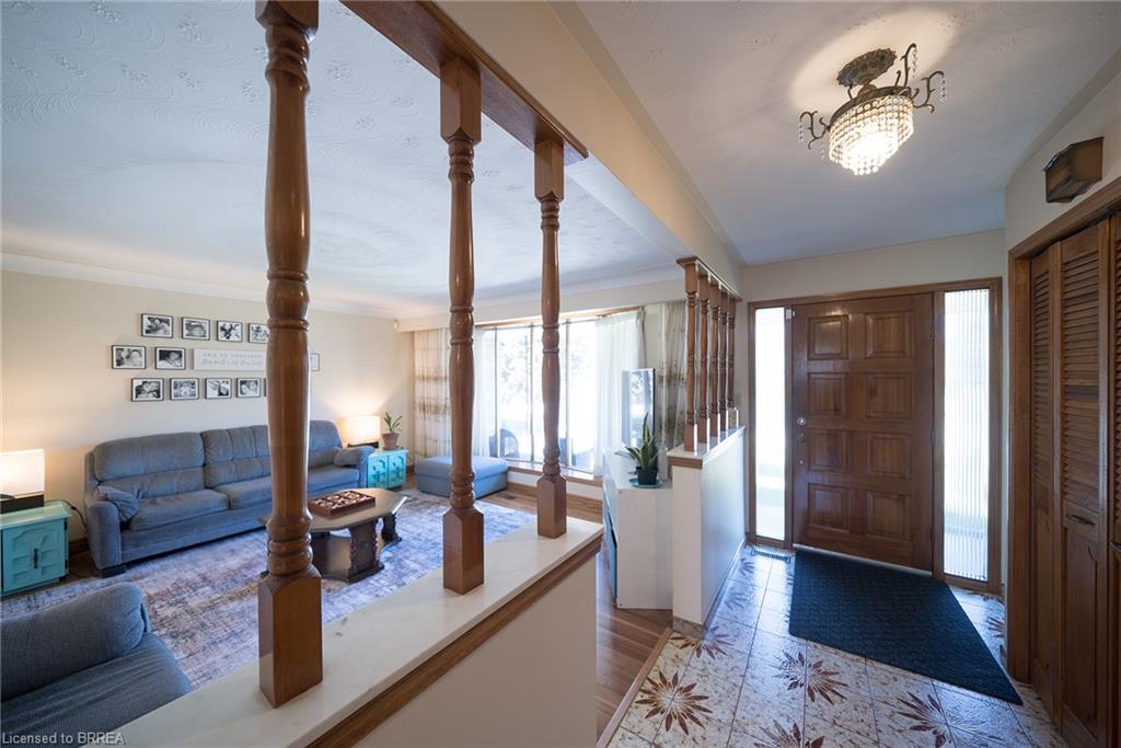 32 Avondale Crescent Property Photo 4