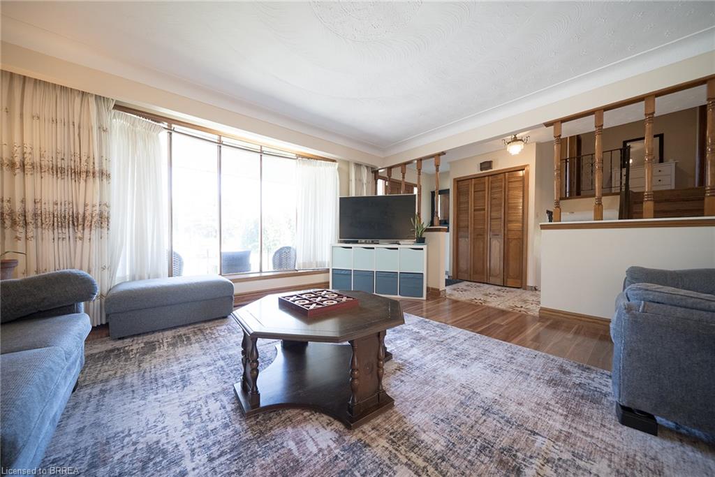 32 Avondale Crescent Property Photo 6