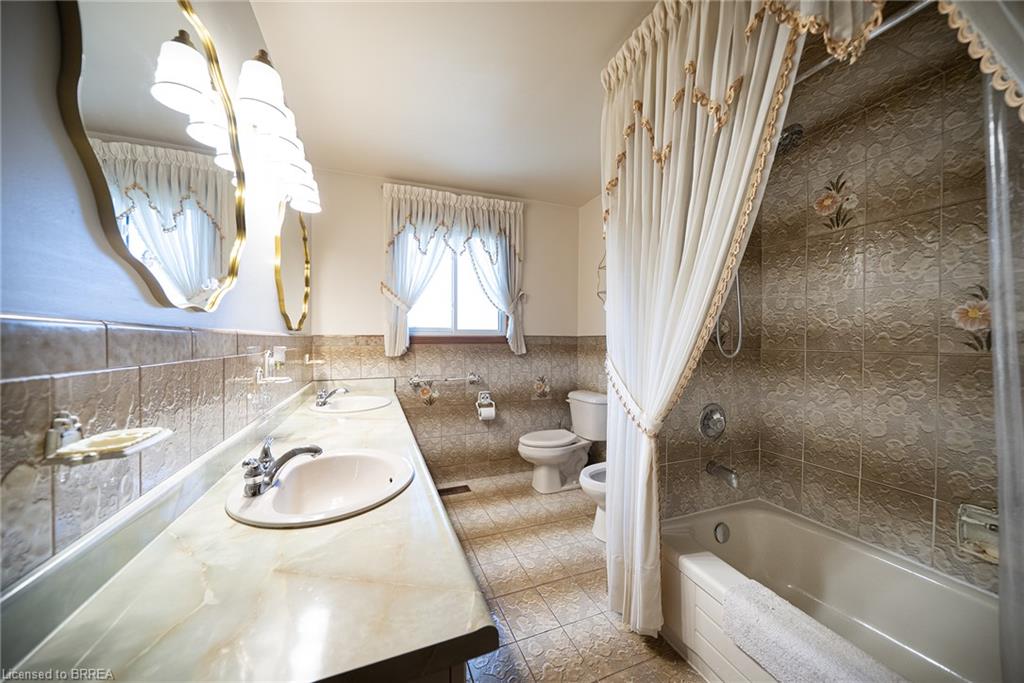 32 Avondale Crescent Property Photo 18