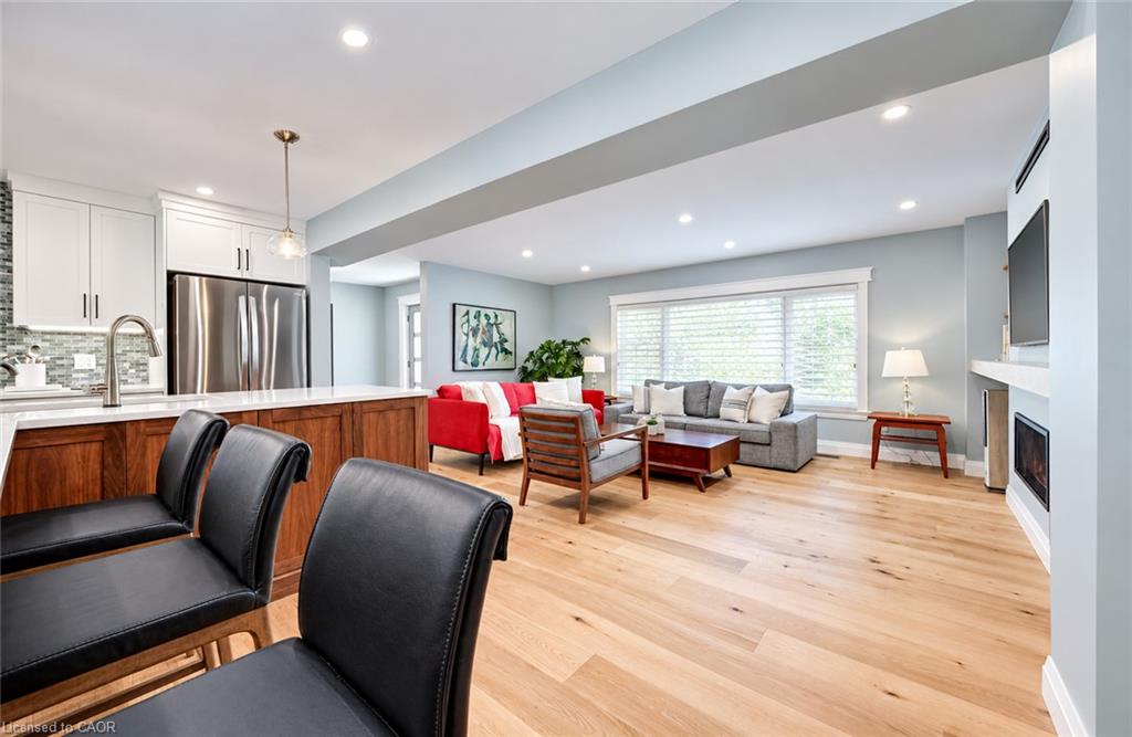 656 Westmount Road W Property Photo 14