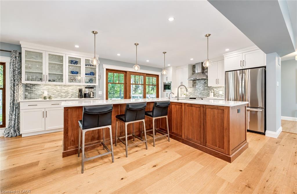 656 Westmount Road W Property Photo 18