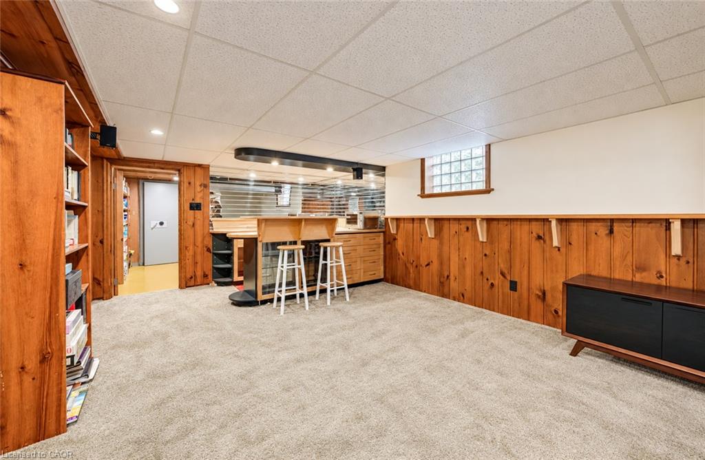656 Westmount Road W Property Photo 35