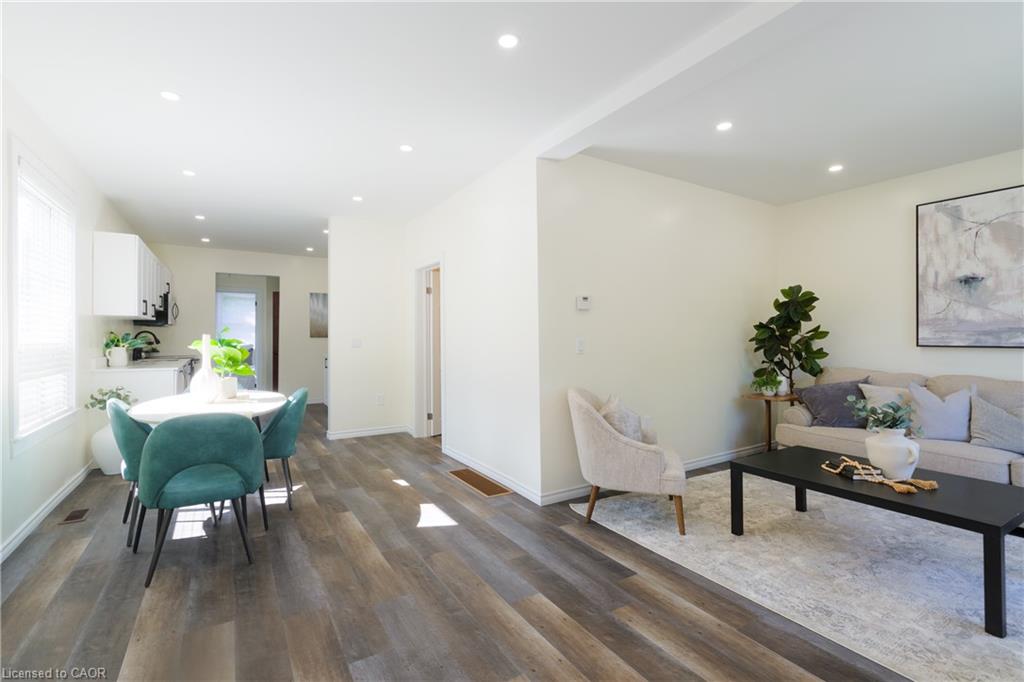 95 Fennell Avenue W Property Photo 4