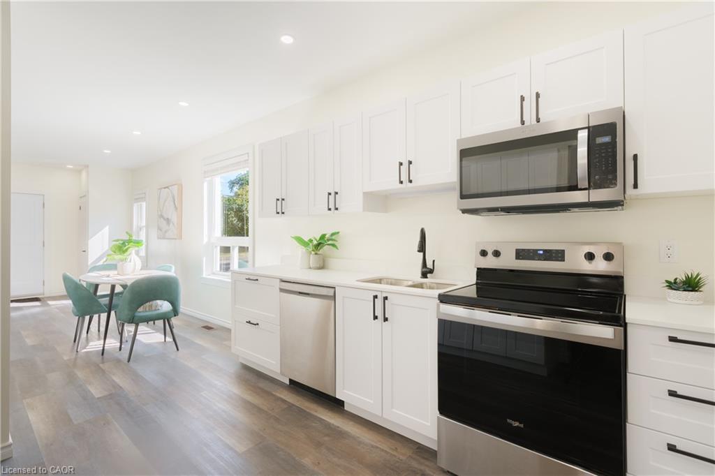 95 Fennell Avenue W Property Photo 20