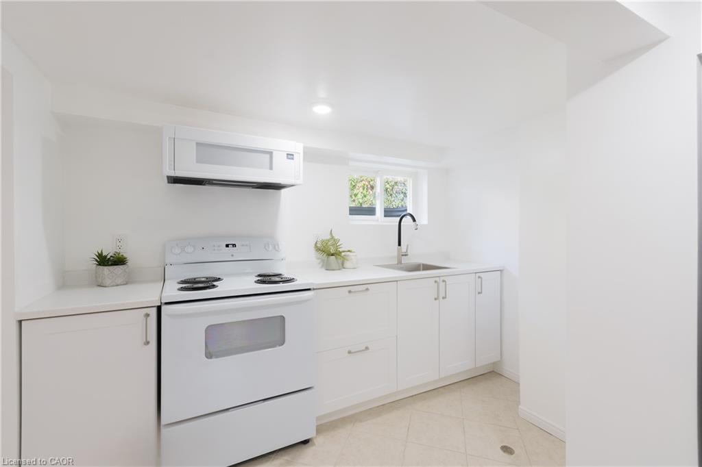95 Fennell Avenue W Property Photo 34
