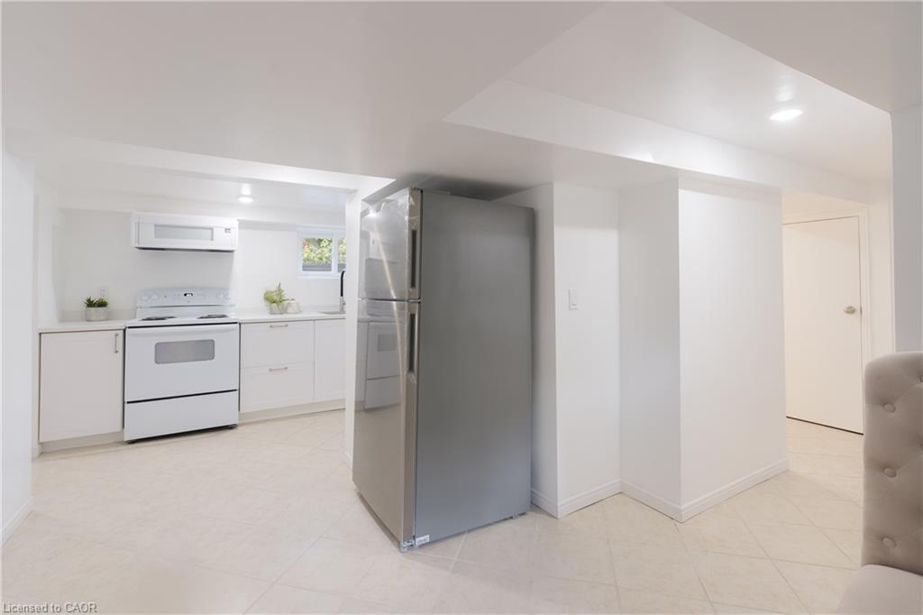 95 Fennell Avenue W Property Photo 37