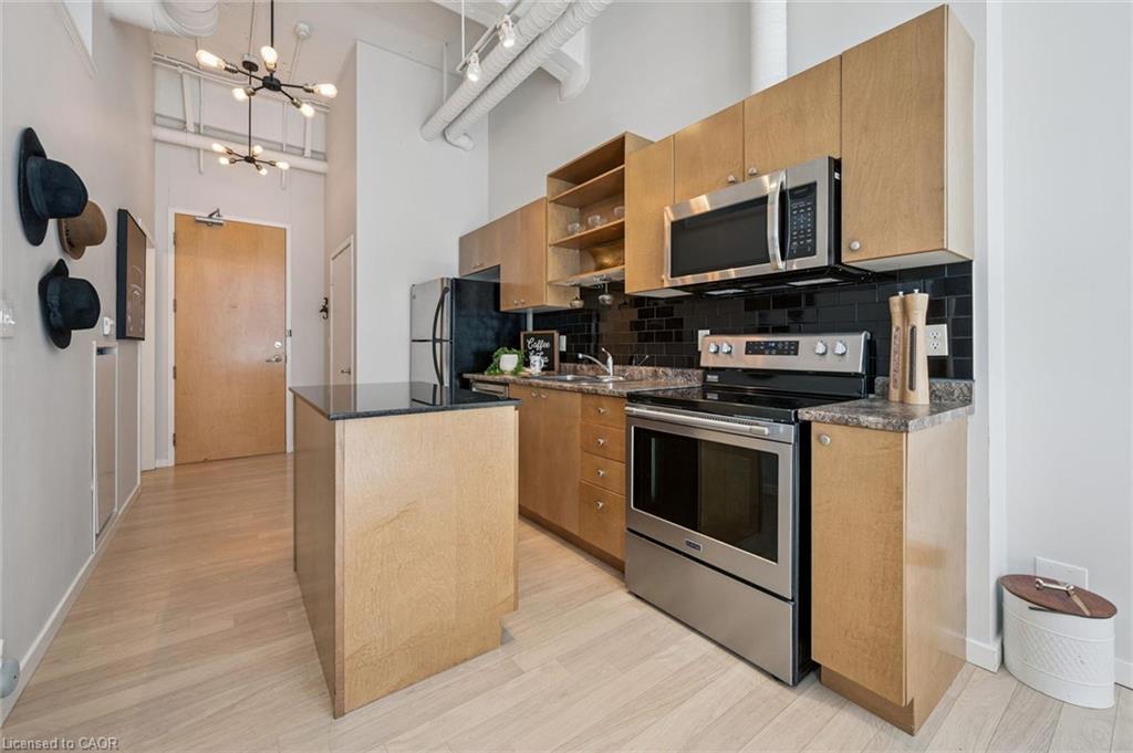 112-410 King Street W Property Photo 5