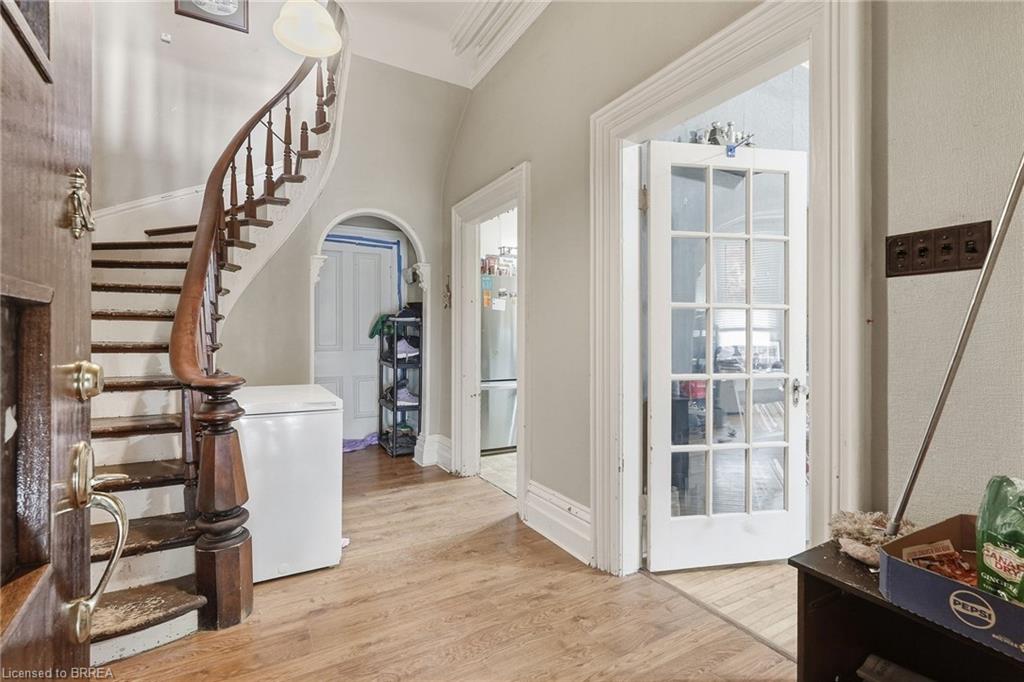 107 Cayley Street Property Photo 11