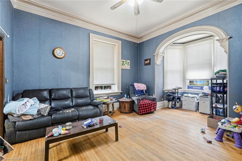 107 Cayley Street Property Photo 12