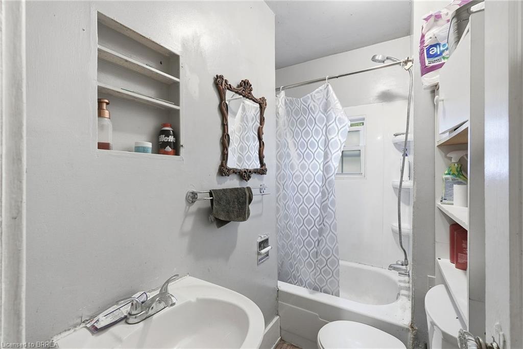 107 Cayley Street Property Photo 41