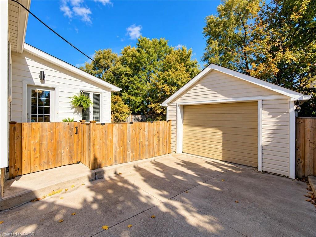 5 Athens Street Property Photo 35